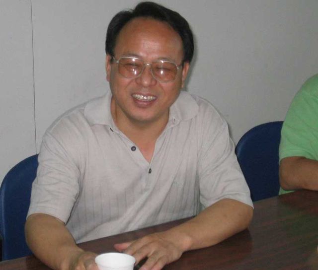 中共溫州市委組織部副部長余薛民對(duì)我公司的人才方面的建設(shè)工作頗為滿意